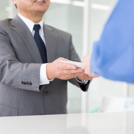 業務改善から運用まで、伴走型行政DXがわかる!TOPPANの行政DXの事例やソリューションをまとめてご紹介。