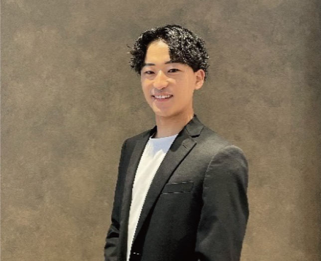インタビューに応じた男性社員